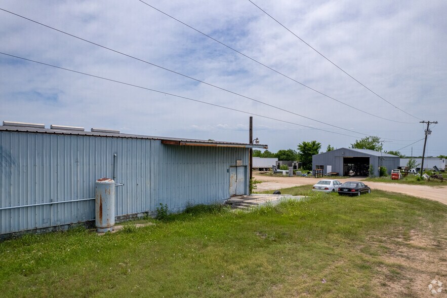 More Photos Of 1200 E 4th, Taylor Distribution For Sale