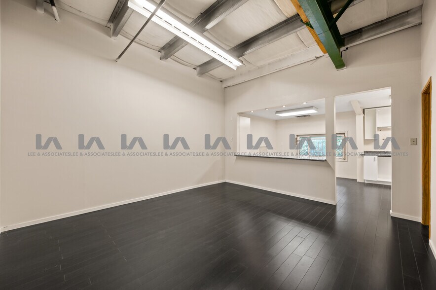 More Photos Of 2727 Dixon St, Port Coquitlam Industrial For Sale