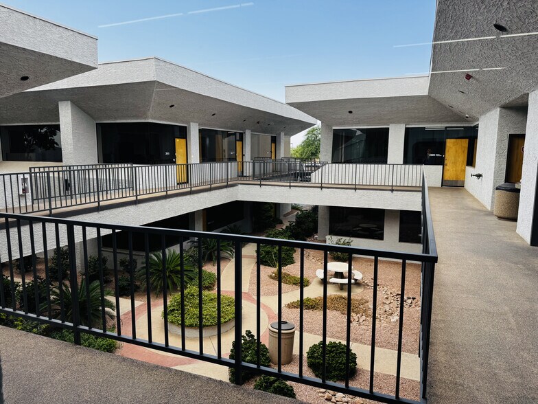 More Photos Of 15230 N 75th St, Scottsdale Loft Creative Space For Lease