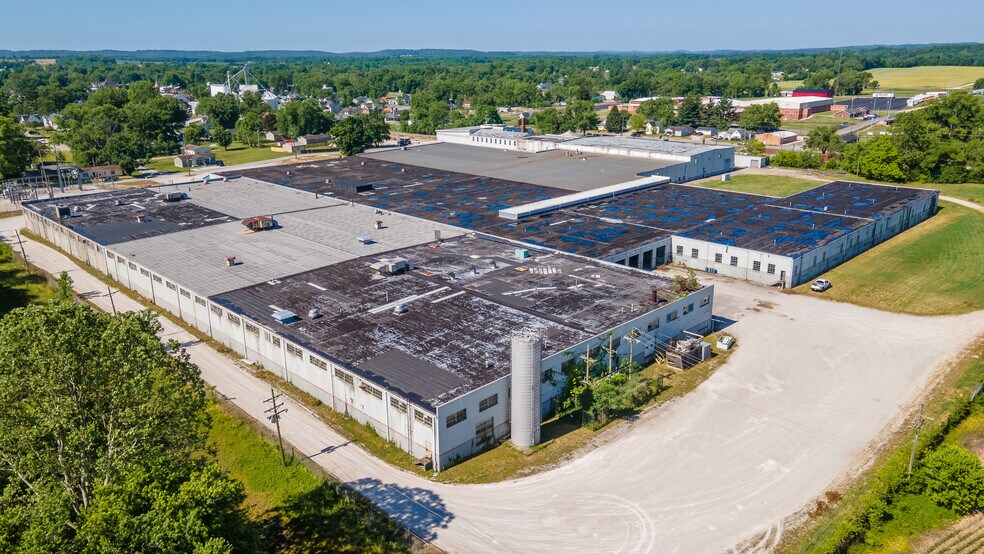 More Photos Of 190 E Polk St, Orleans Manufacturing For Lease