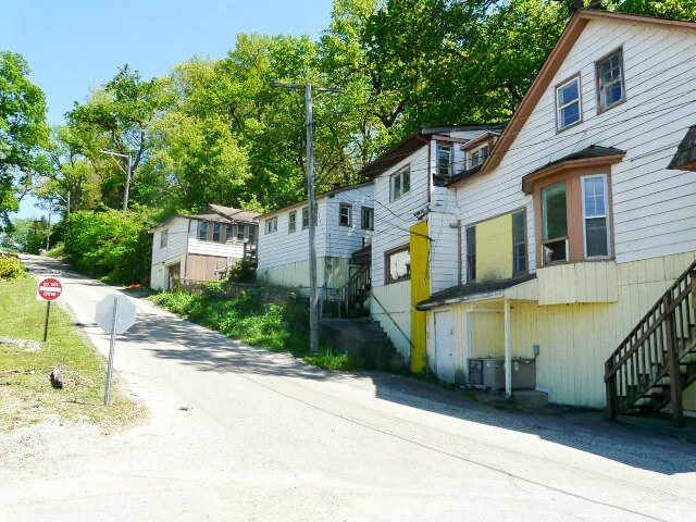 More Photos Of 137-139 Arthur Ave, Fox Lake Apartments For Sale