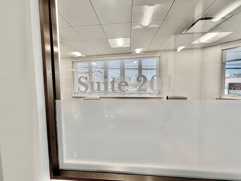 More Photos Of 239 Mill St, Greenwich Office For Lease