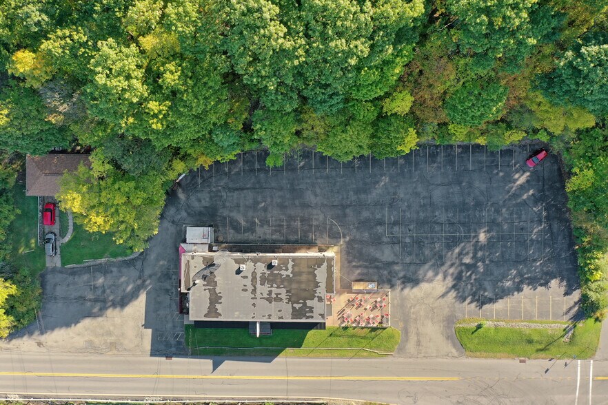 More Photos Of 2749 Noblestown Rd, Pittsburgh Restaurant For Lease