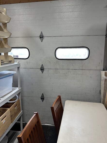 More Photos Of 522 Amherst St, Nashua Showroom For Lease