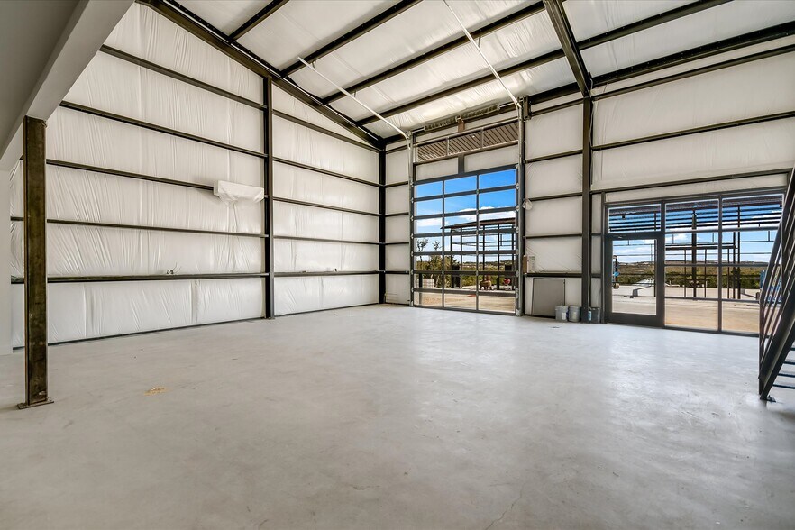 More Photos Of 451 Farrell Rd, Dripping Springs Light Distribution For Sale