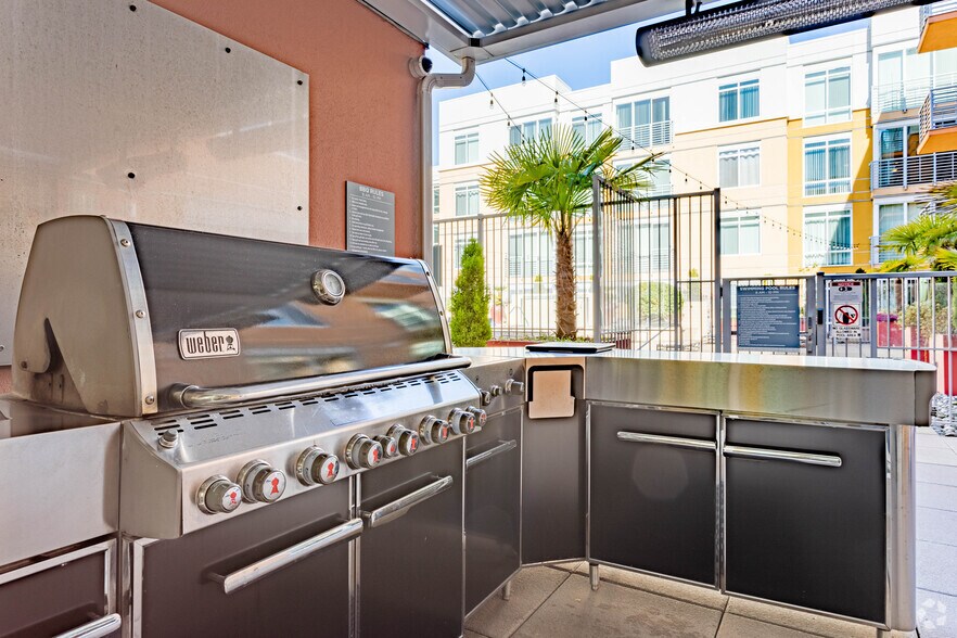 More Photos Of 7650 SE 27th St, Mercer Island Apartments For Lease