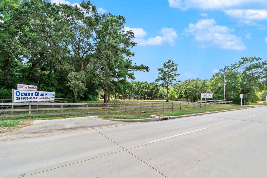 More Photos Of 12943 Spring Cypress Rd, Tomball Land For Sale