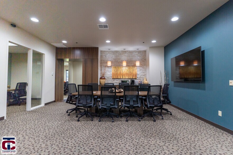 More Photos Of 8126 S Mingo Rd, Tulsa Medical For Lease