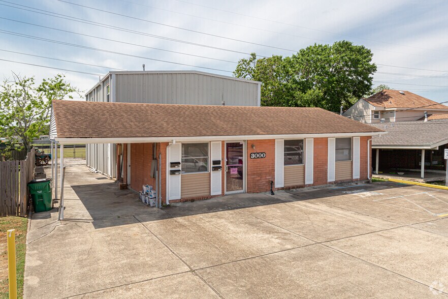 Primary Photo Of 3000 David Dr, Metairie Office For Lease