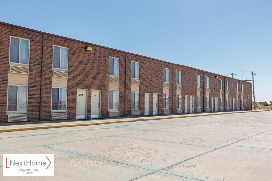 More Photos Of 2093 W Oklahoma Ave, Ulysses Hotel For Sale