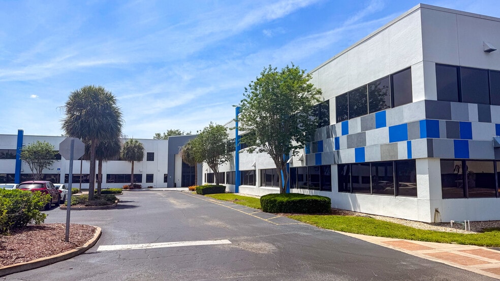 More Photos Of 7600 Southland Blvd, Orlando Unknown For Lease