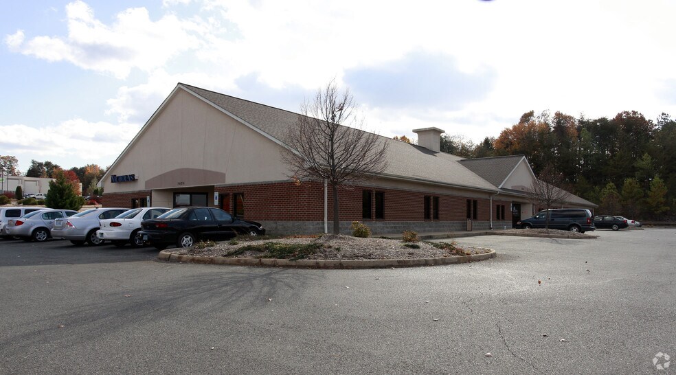 Primary Photo Of 5620 Southpointe Center Blvd, Fredericksburg Office For Lease