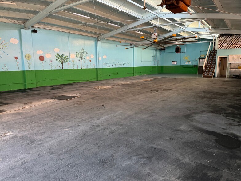 More Photos Of 1728 Maple Ave, Los Angeles Warehouse For Sale