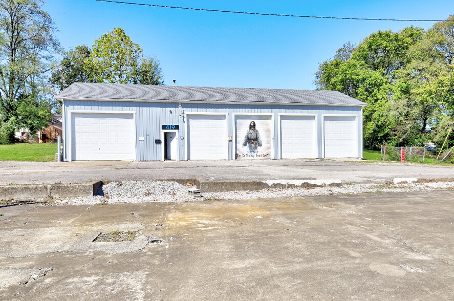 More Photos Of 419 E Main St, Mount Sterling Warehouse For Lease