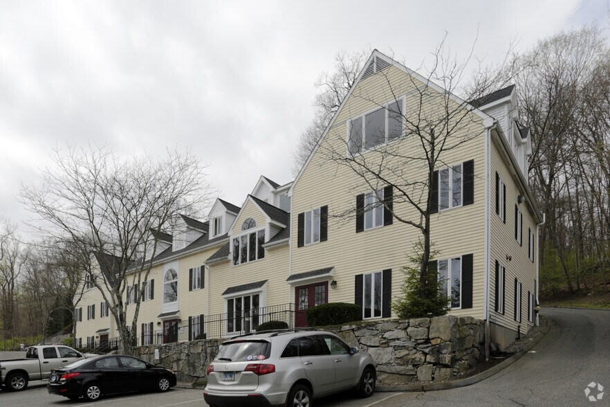 More Photos Of 23 Hubbard Rd, Wilton Medical For Lease