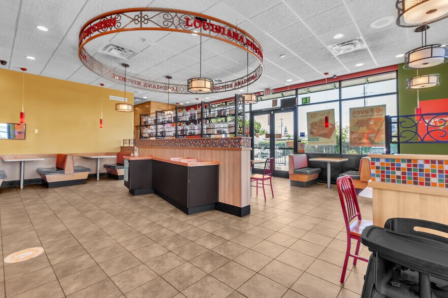 More Photos Of 9211 Telegraph Rd, Pico Rivera Freestanding For Sale