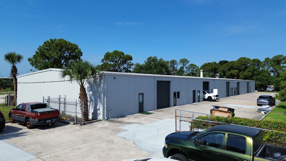 More Photos Of 618 Washburn Rd, Melbourne Manufacturing For Sale