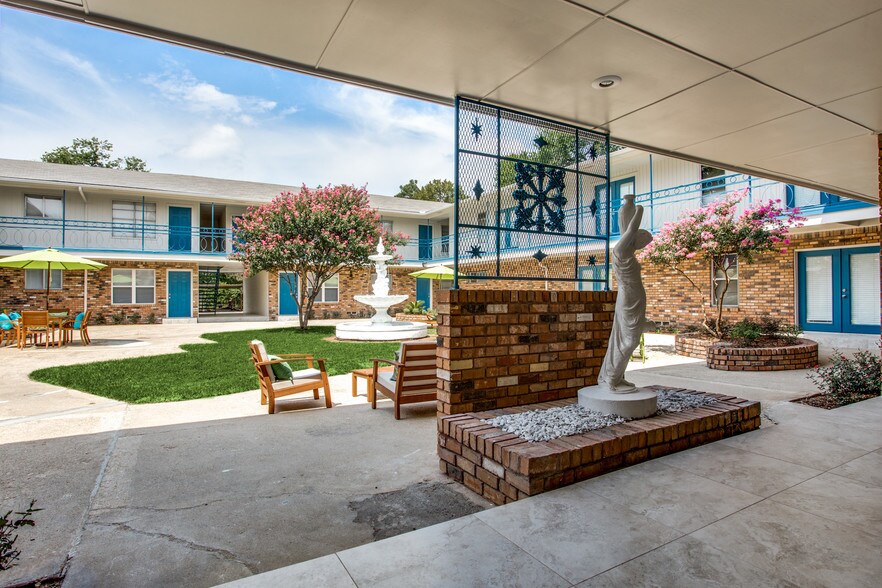 More Photos Of 4929 Reiger Ave, Dallas Apartments For Sale