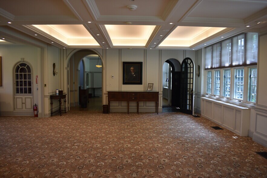 More Photos Of 9 Park Pl, Corning Specialty For Sale