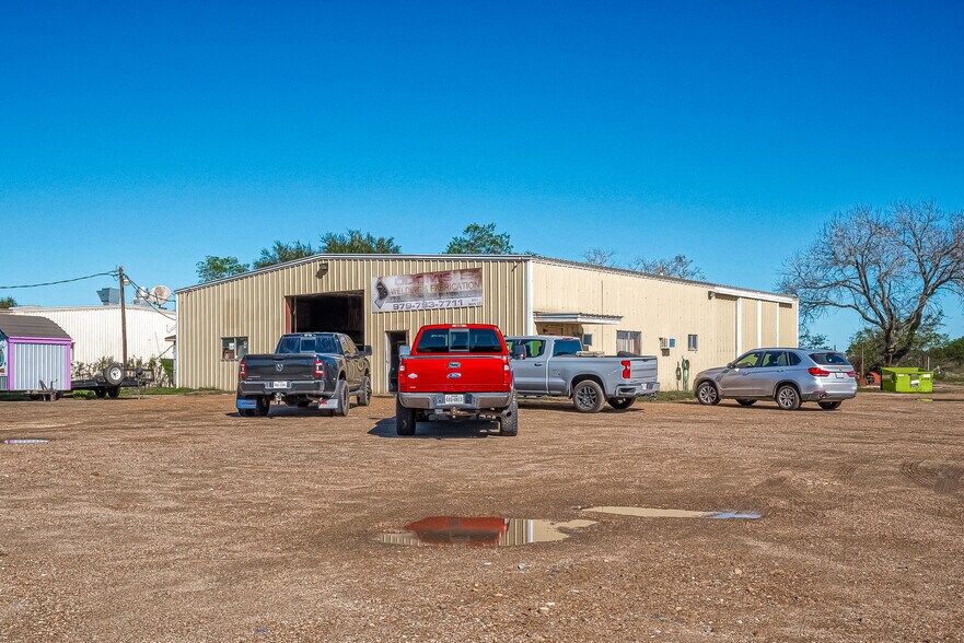 More Photos Of 8231 Main St, Needville Auto Salvage Facility For Sale