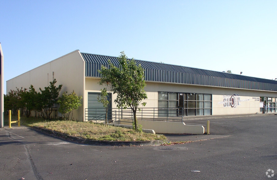 More Photos Of 1132 N Hayden Meadows Dr, Portland Unknown For Lease