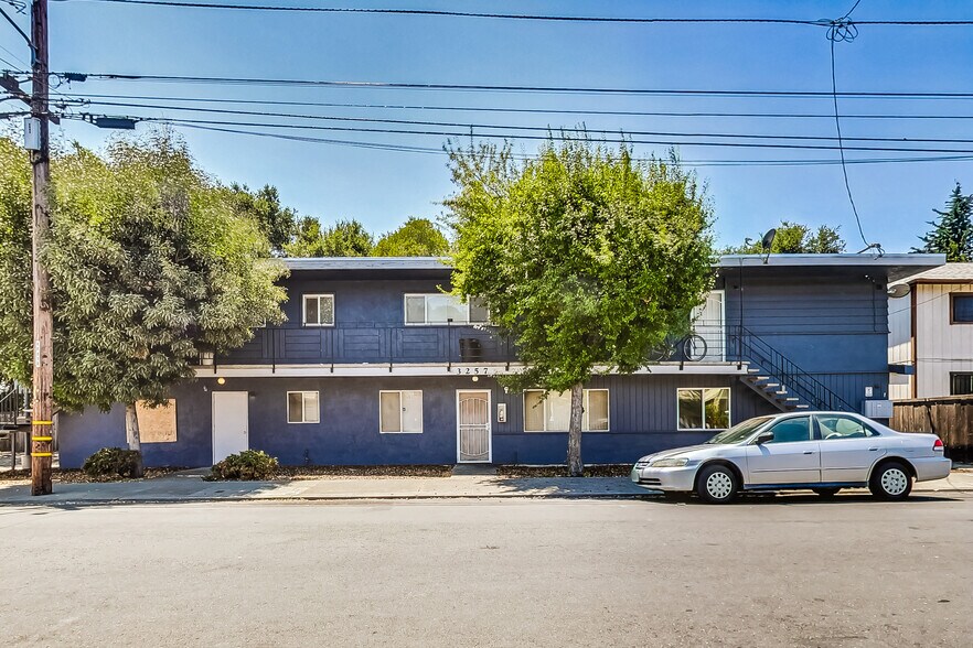 Primary Photo Of 3257 Delaware St, Oakland Apartments For Sale