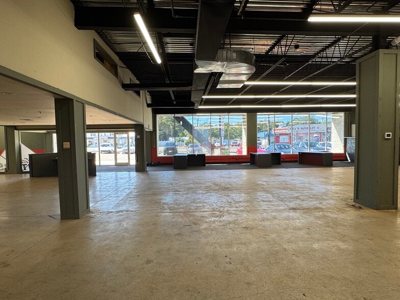 More Photos Of 2577 Route 112, Medford Auto Dealership For Lease