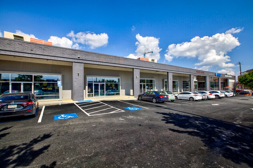 More Photos Of 999 Brady Ave NW, Atlanta Storefront For Lease