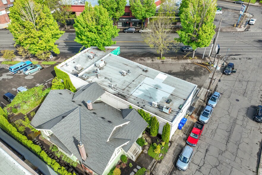 More Photos Of 4434 NE Sandy Blvd, Portland Freestanding For Sale