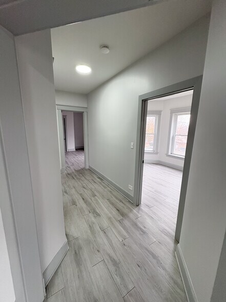 More Photos Of 303 Stone St, Joliet Multifamily For Sale