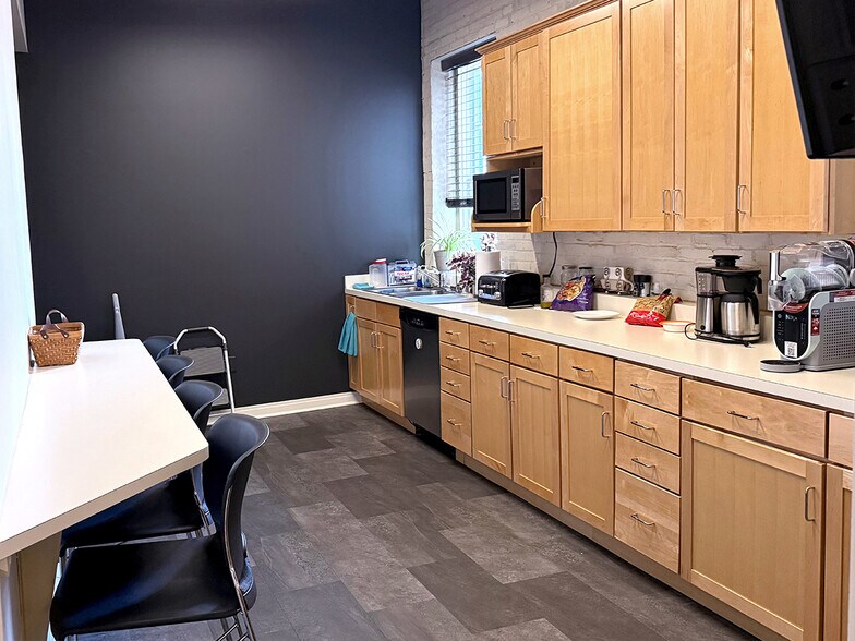 More Photos Of 415 N Prince St, Lancaster Office For Lease