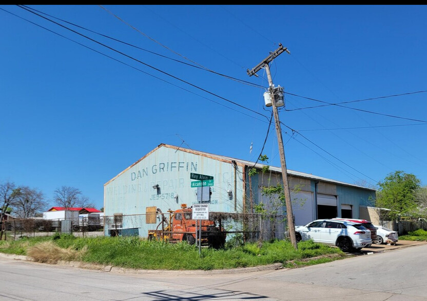 Primary Photo Of 2933 Alcannon Ave, Fort Worth Auto Dealership For Lease