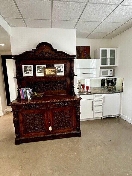 More Photos Of 3239 Henderson Blvd, Tampa Office For Lease