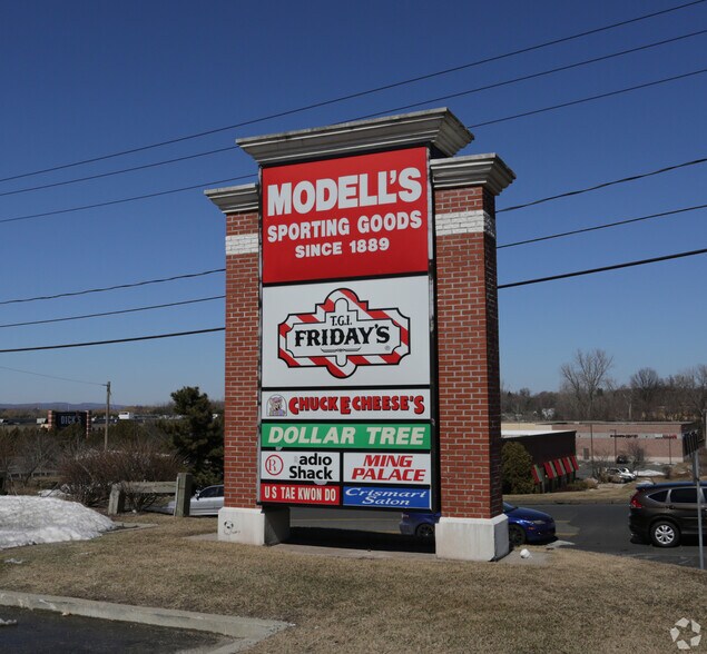 More Photos Of 3025-3123 Berlin Tpke, Newington Unknown For Sale