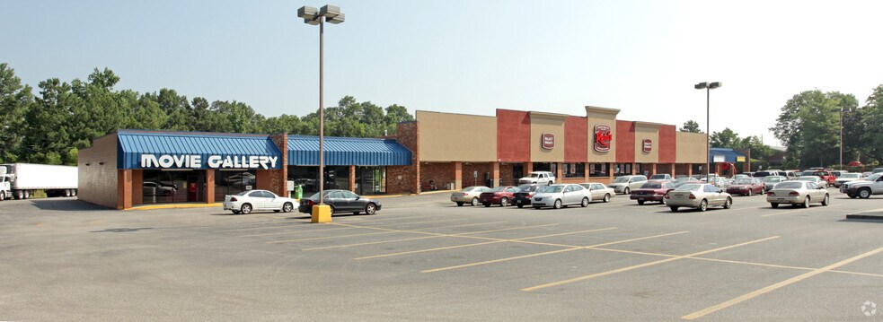 More Photos Of 211-221 W Columbia Ave, Batesburg Storefront For Sale