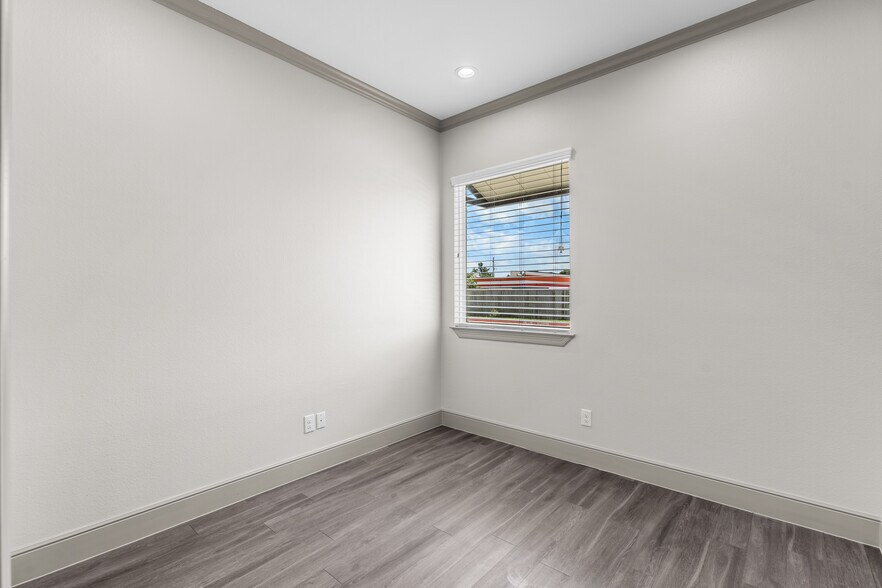 More Photos Of 17138 N Eldridge Pky, Tomball Medical For Lease