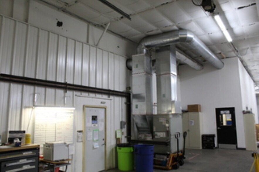 More Photos Of 807 Prospect Ave, Osceola Manufacturing For Sale