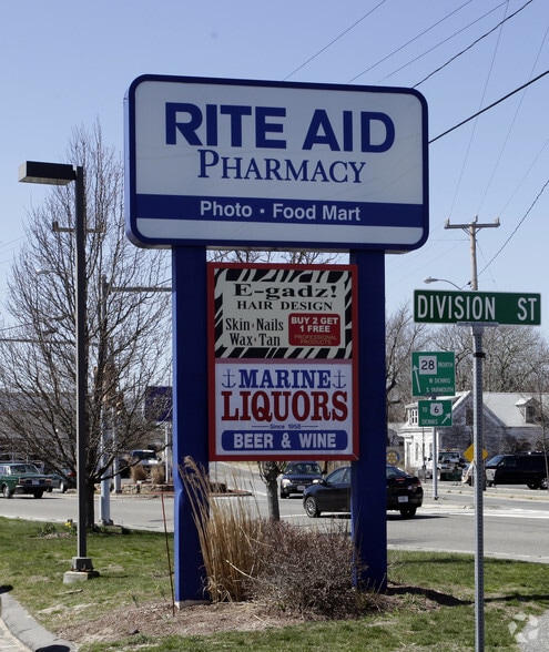 More Photos Of 711 Main St, Dennis Port Drugstore For Lease