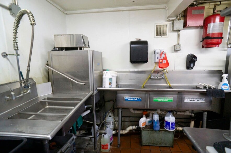 More Photos Of 1208 Oklahoma Ave, Woodward Hotel For Sale