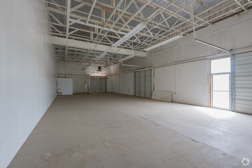 More Photos Of 8101-8155 Camp Bowie West Blvd, Fort Worth General Retail For Lease