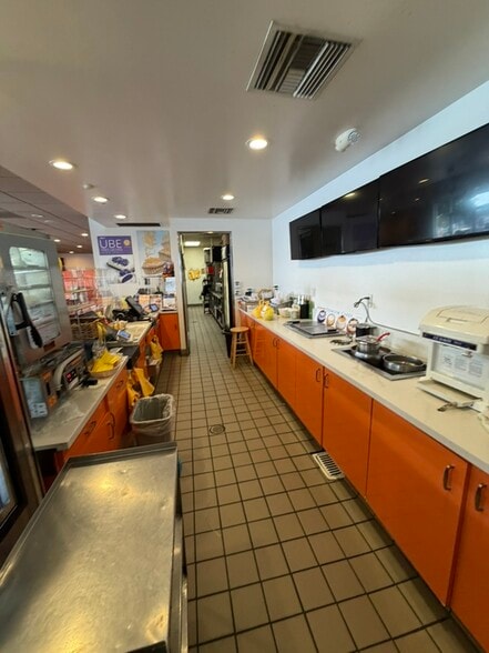 More Photos Of 100-150 W Carson St, Carson Unknown For Lease