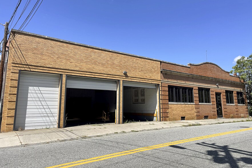 Primary Photo Of 936 S Elm St, Greensboro Distribution For Lease