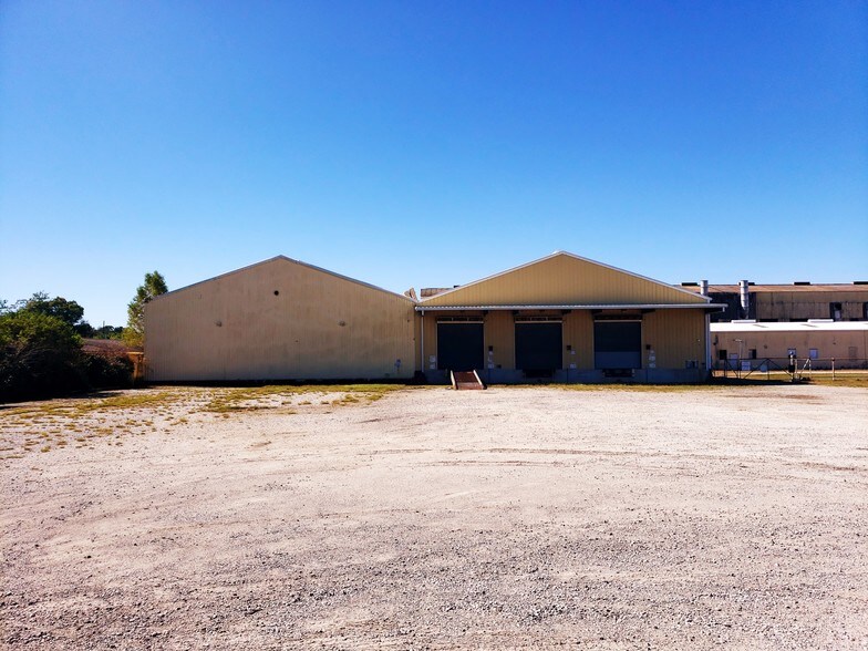 More Photos Of 139 Joe Brown Rd, Lockport Warehouse For Sale