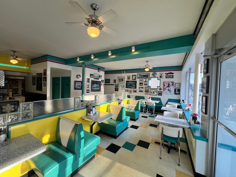 More Photos Of 3418 Babcock Blvd, Pittsburgh Restaurant For Sale