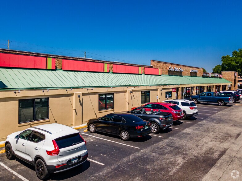 More Photos Of 33821-33983 US Highway 19 N, Palm Harbor Unknown For Lease