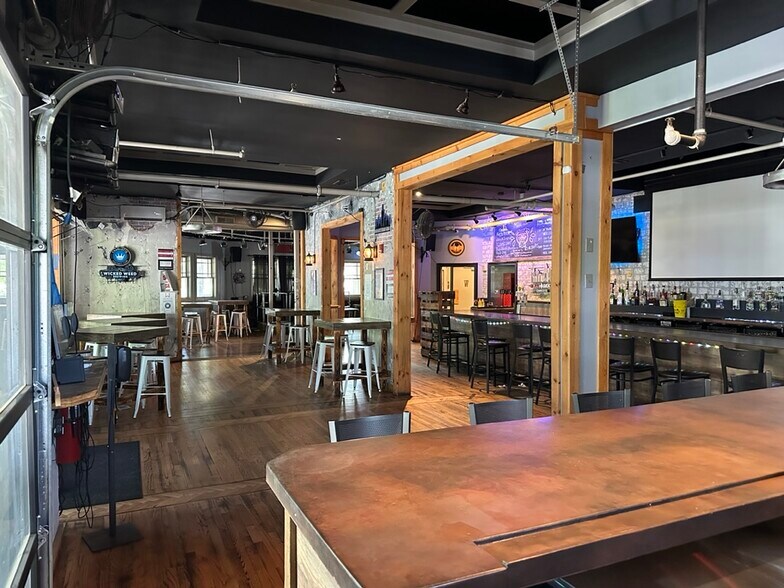 More Photos Of 3228 N Davidson St, Charlotte Restaurant For Lease
