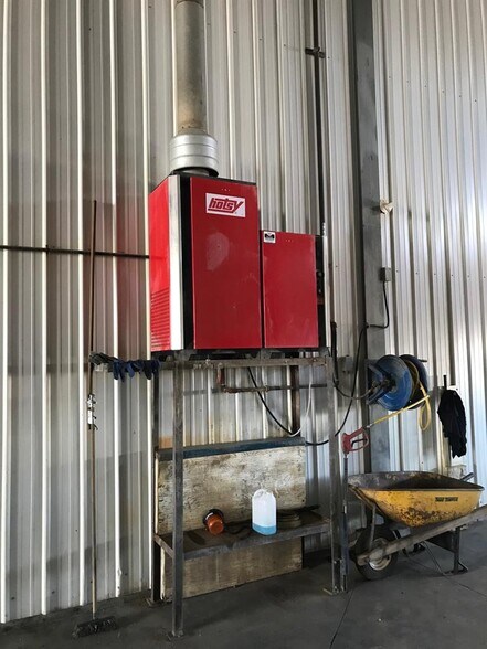 More Photos Of 100-3 Street, Beaverlodge Truck Terminal For Sale