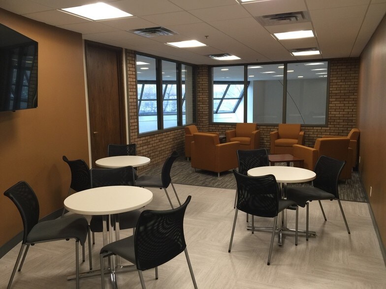 More Photos Of 5353 Wayzata Blvd, Saint Louis Park Office For Lease
