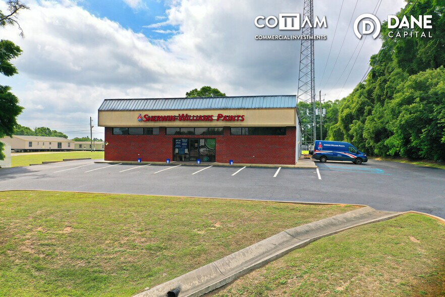 More Photos Of 6901 Moffett Rd, Mobile Showroom For Lease