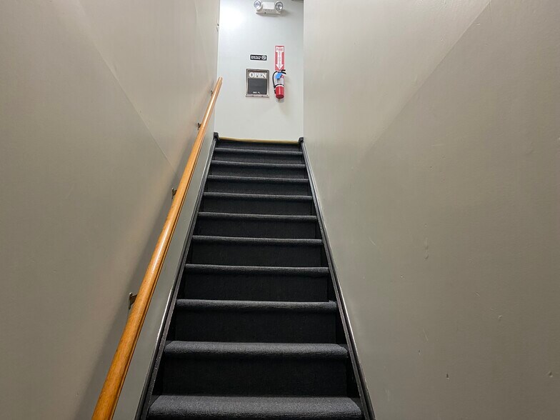 More Photos Of 253 S Washington Ave, Bergenfield Office For Lease